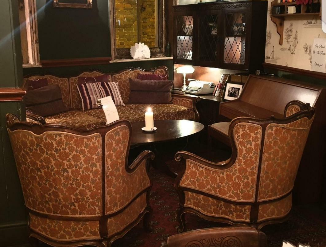 The Olde Swan 3* Chertsey